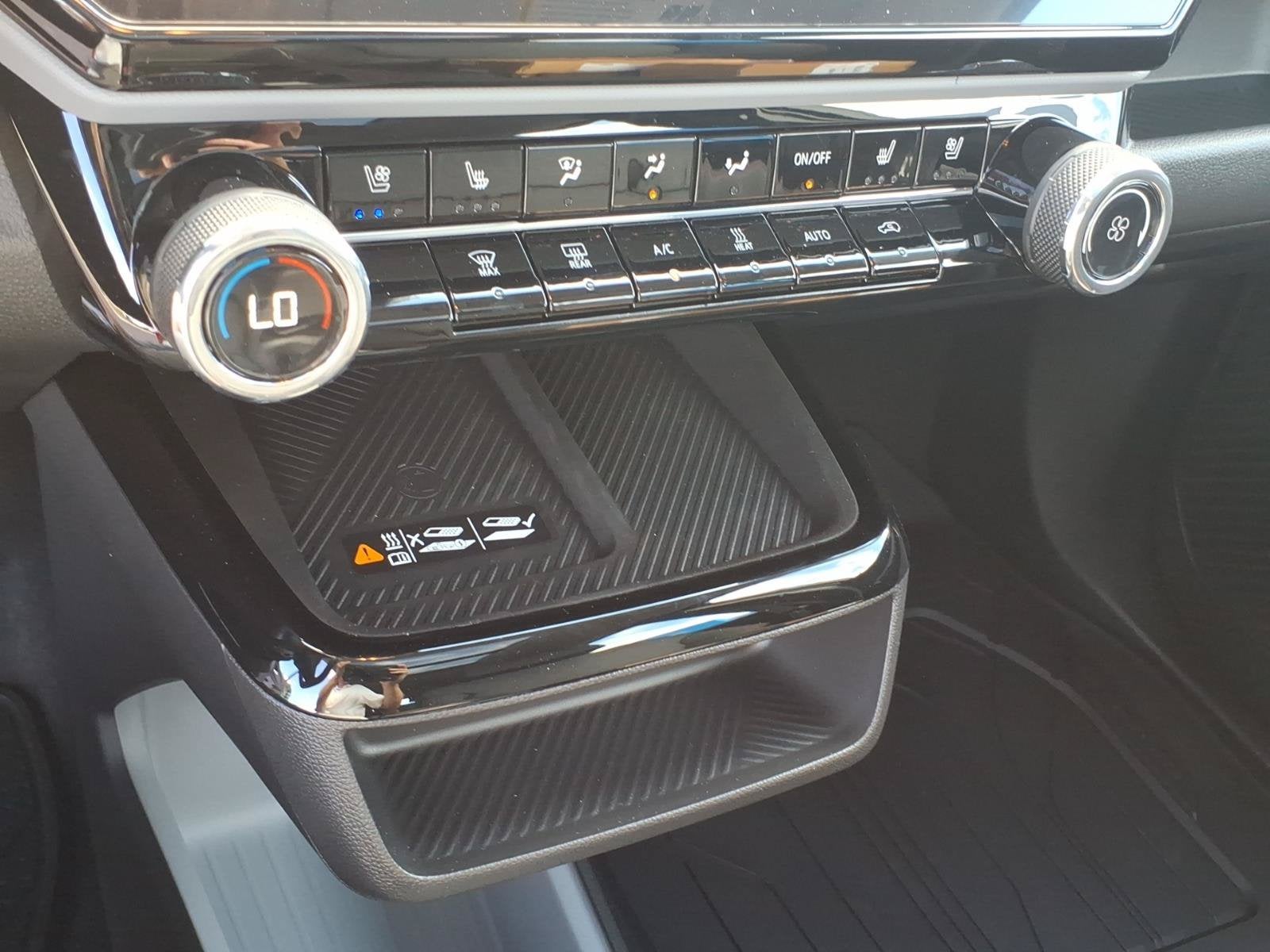 2027 Chevrolet Bolt RS - Photo 21