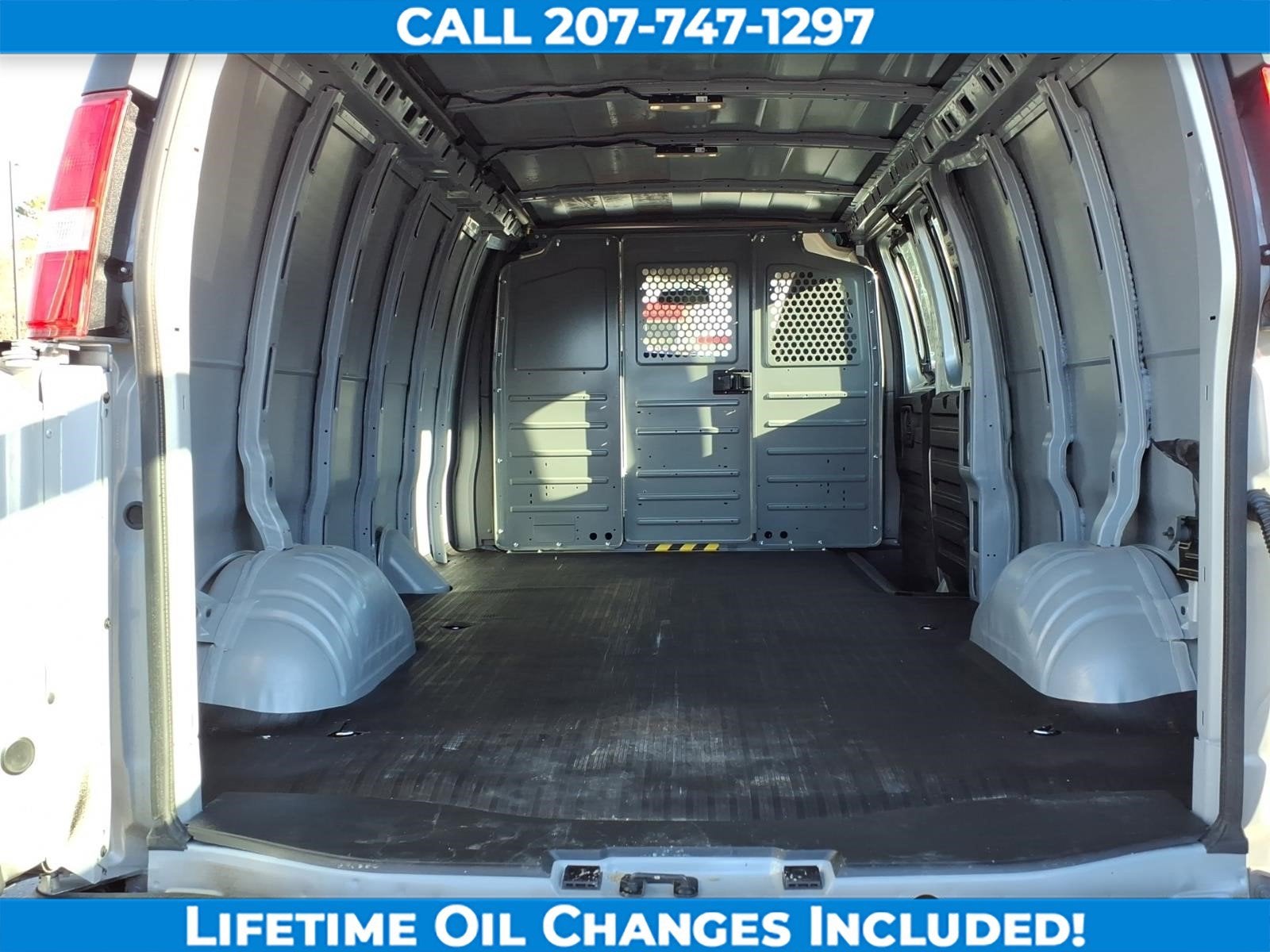 2025 Chevrolet Express Cargo WT