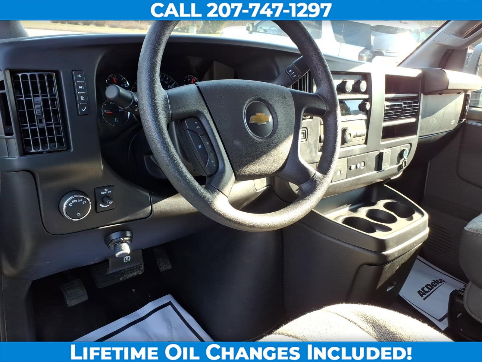 2025 Chevrolet Express Cargo WT