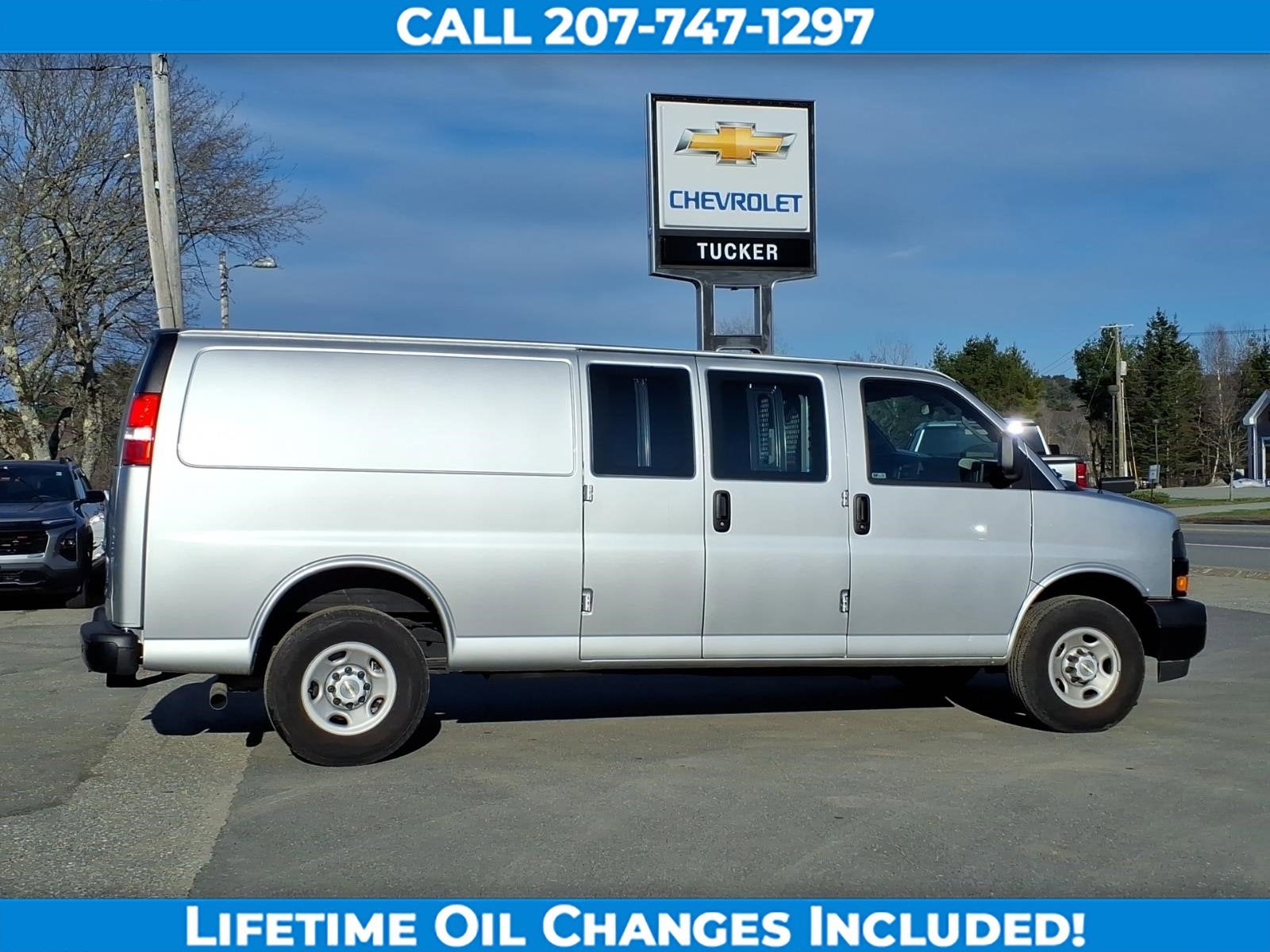 2025 Chevrolet Express Cargo WT