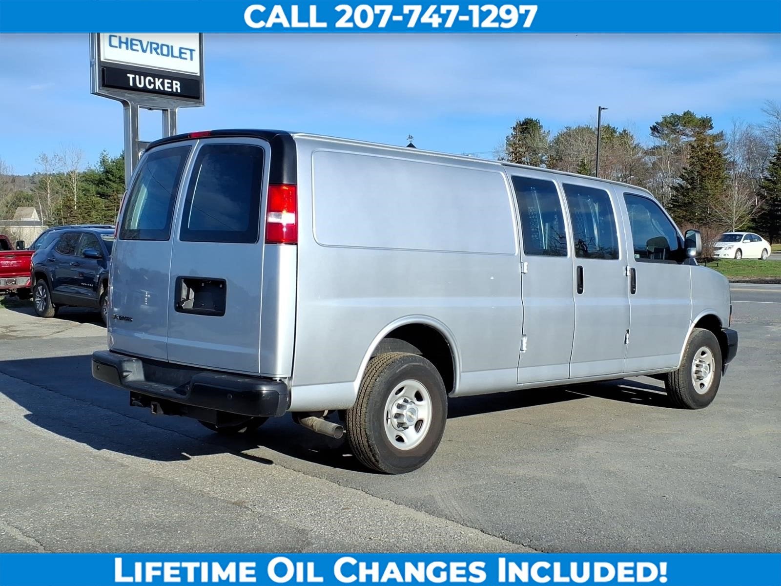 2025 Chevrolet Express Cargo WT