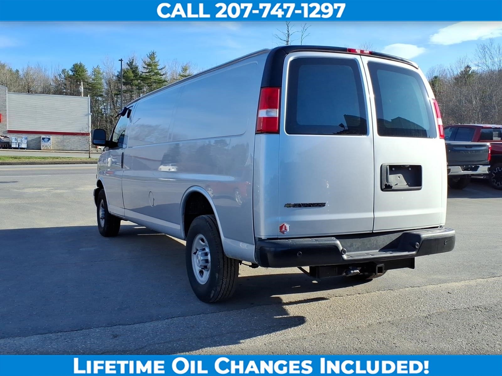 2025 Chevrolet Express Cargo WT