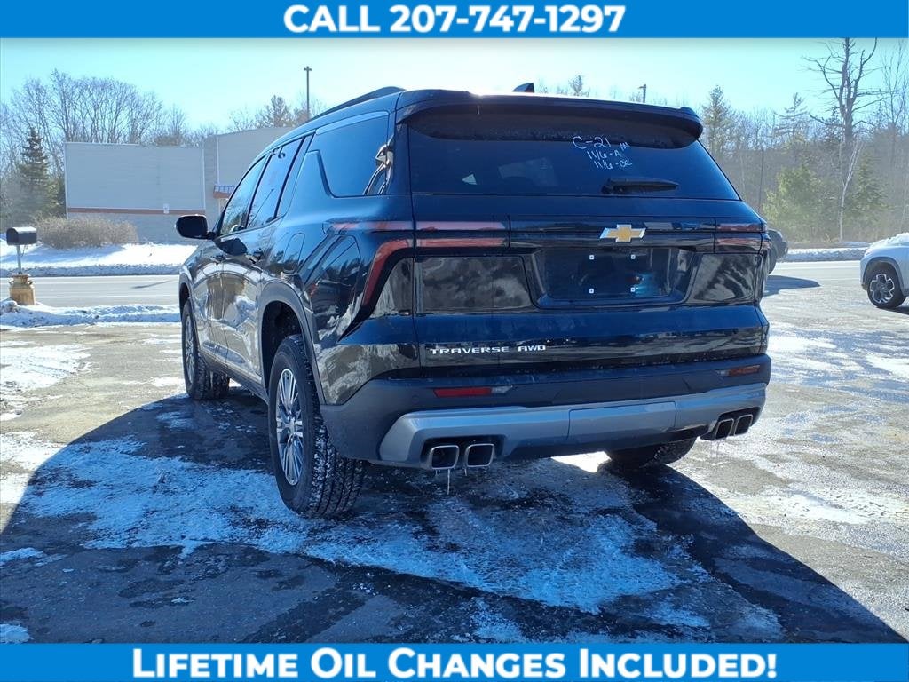 2025 Chevrolet Traverse LT