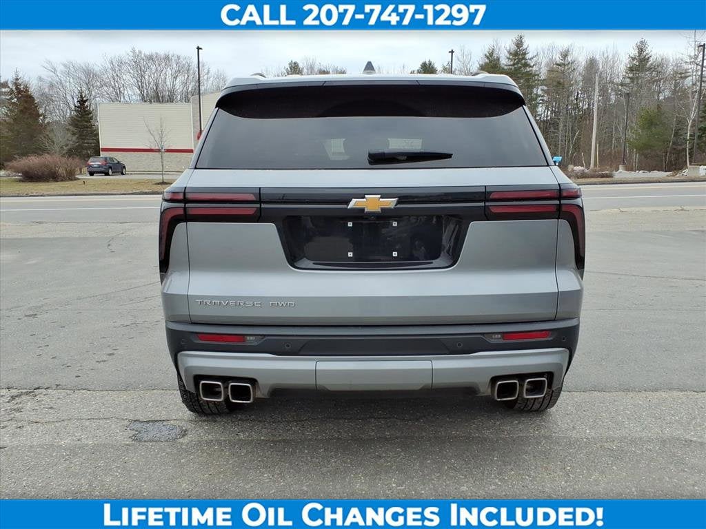 2025 Chevrolet Traverse LT
