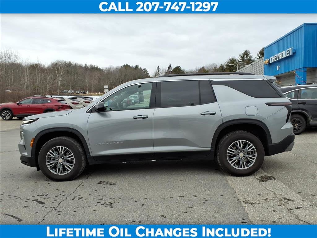 2025 Chevrolet Traverse LT