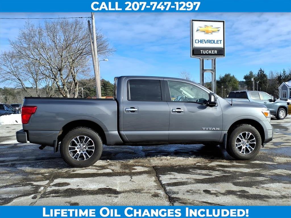 2021 Nissan Titan SV