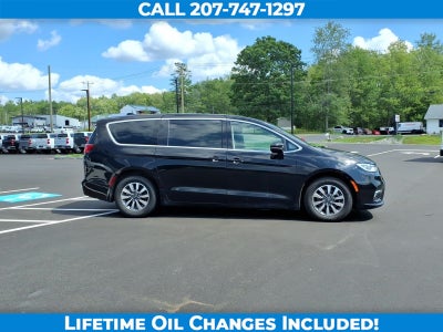2024 Chrysler Pacifica Hybrid Select